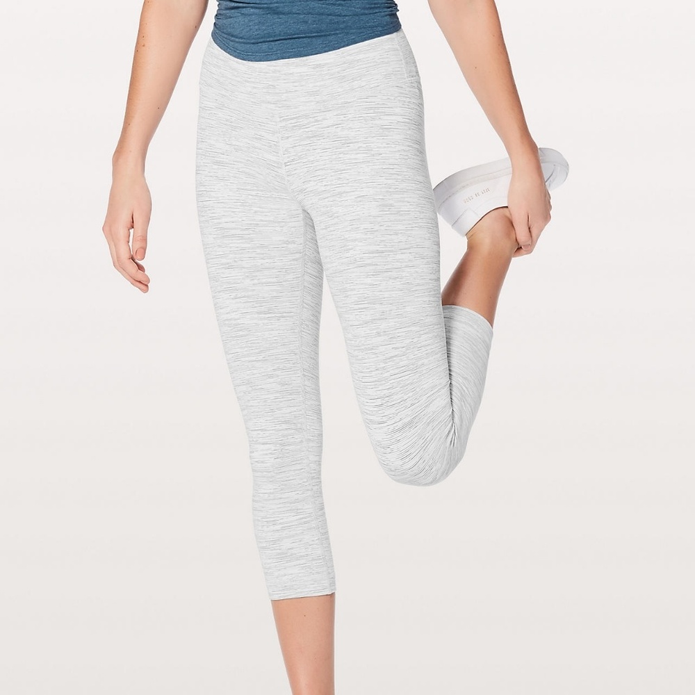 Lululemon Wunder Under Crop (Hi-Rise) 
21"
